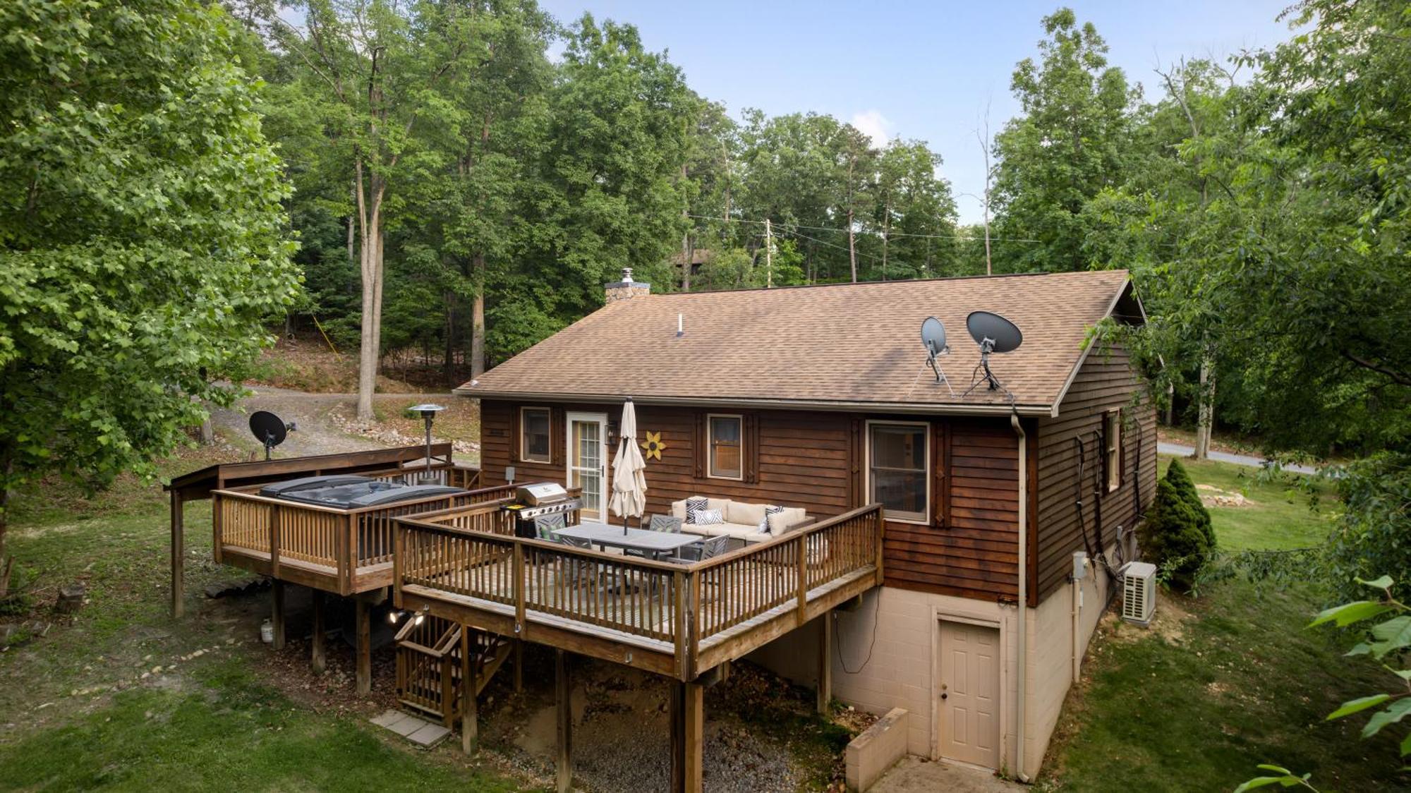 Shenandoah Dog Friendly Cabin With River Access, Hot Tub, Fire Pit, Bbq, Outdoor Dining Exterior photo
